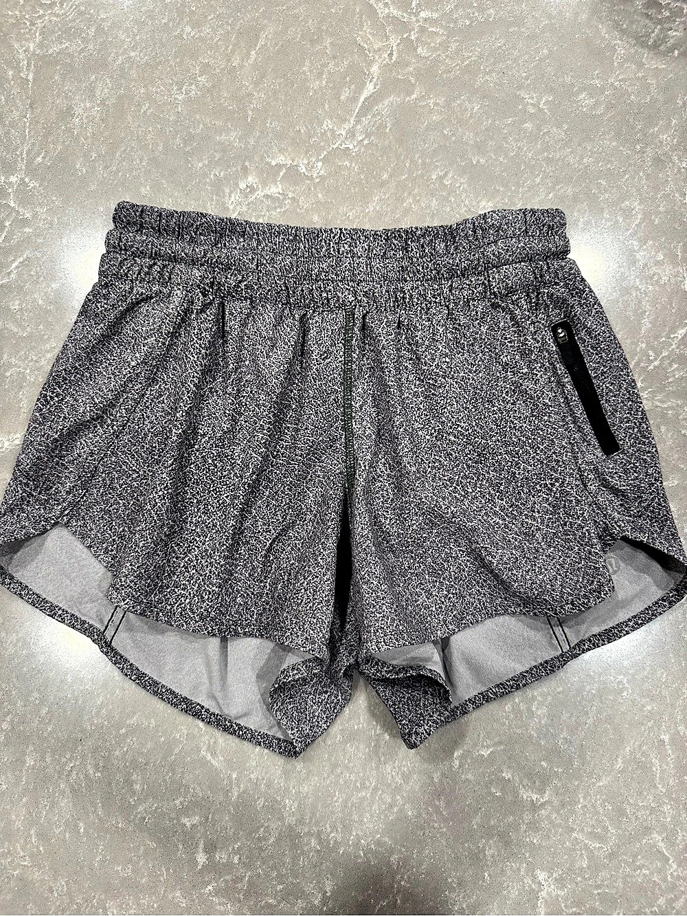 Lululemon Women’s Size 8 Gray Run Shorts Zip Pocket Athletic Running